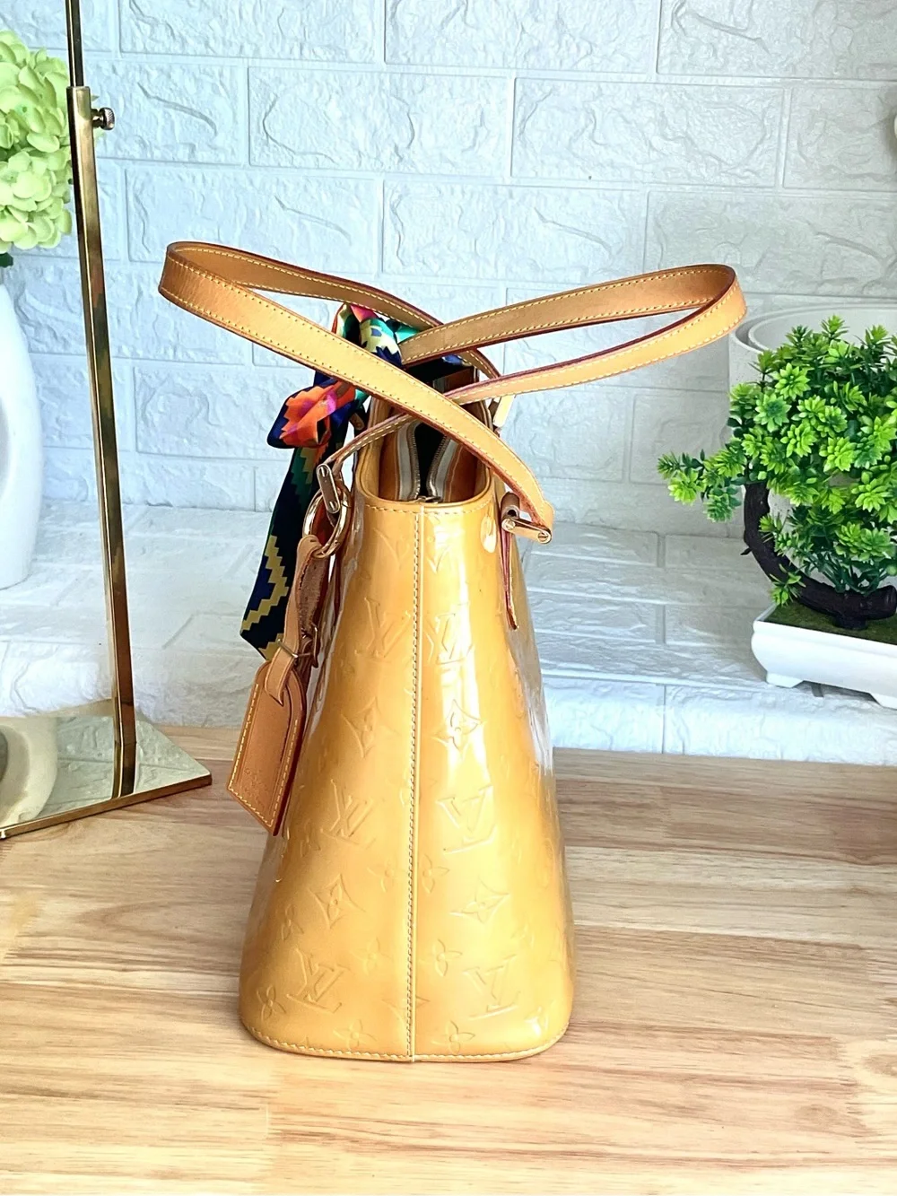✅LV HANDBAG VERNIS LEATHER